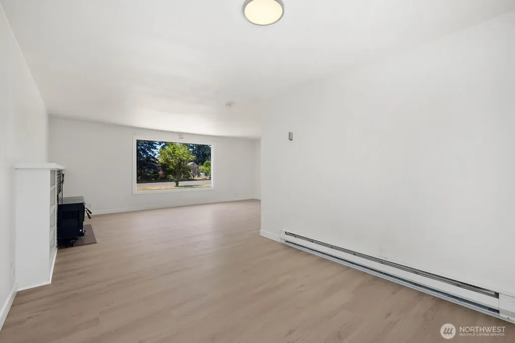 31 Crescent Cir SW Lakewood WA 98499