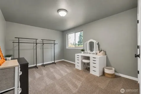 11719 8th Street E Edgewood WA 98372