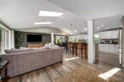 11719 8th Street E Edgewood WA 98372