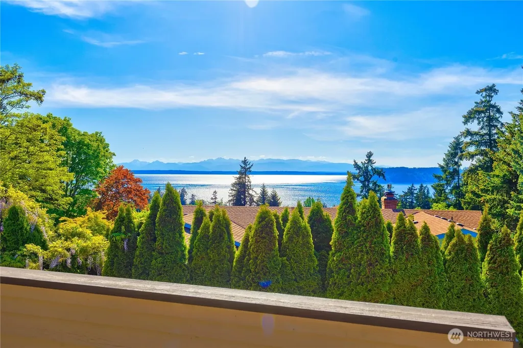 6116 Chennault Beach Drive Mukilteo WA 98275