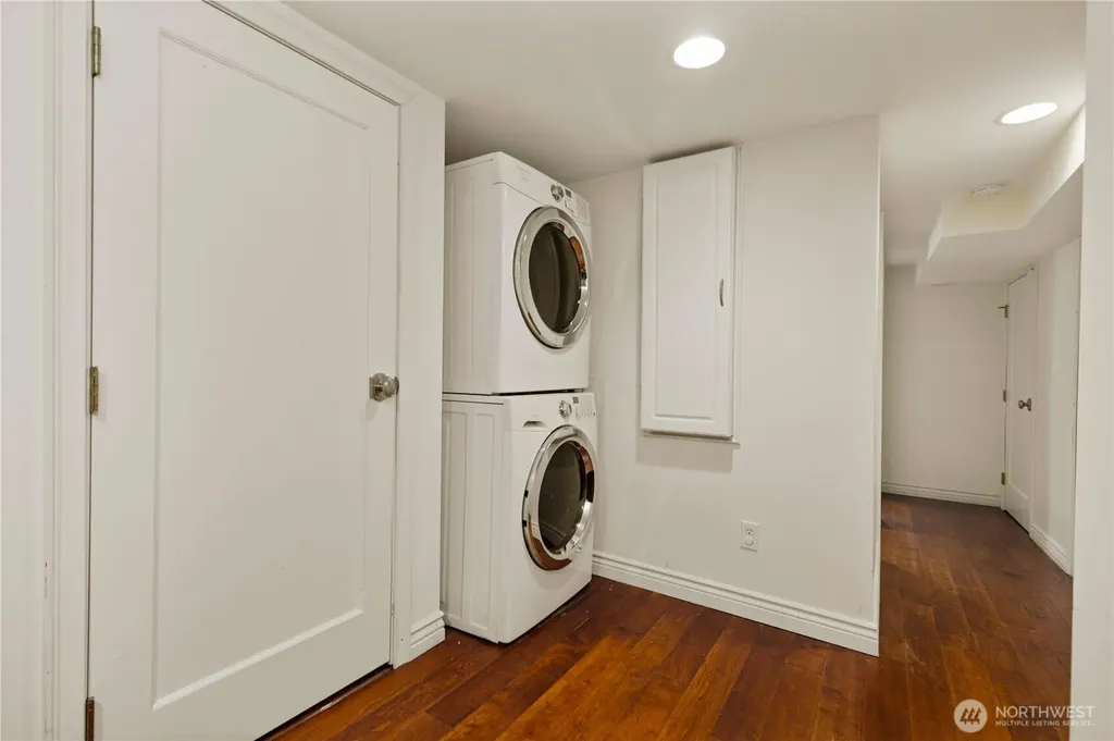 547 NE 91st Street Seattle WA 98115