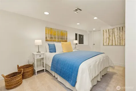 547 NE 91st Street Seattle WA 98115