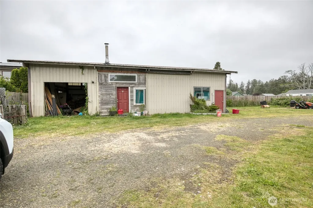 441 N Ocosta Street Westport WA 98595