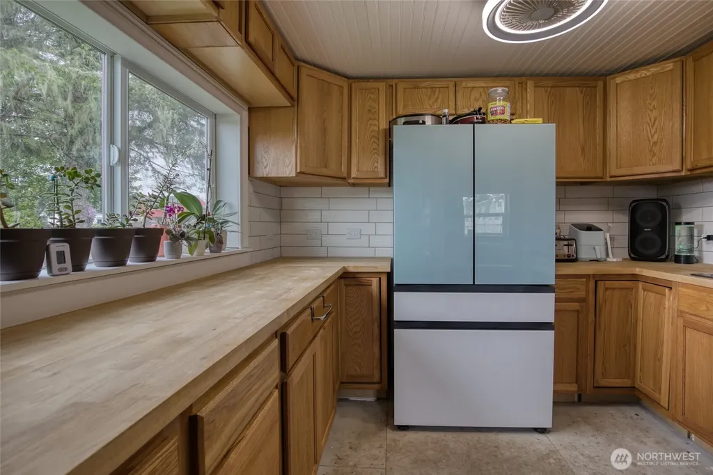 441 N Ocosta Street Westport WA 98595