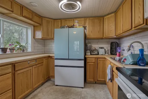 441 N Ocosta Street Westport WA 98595