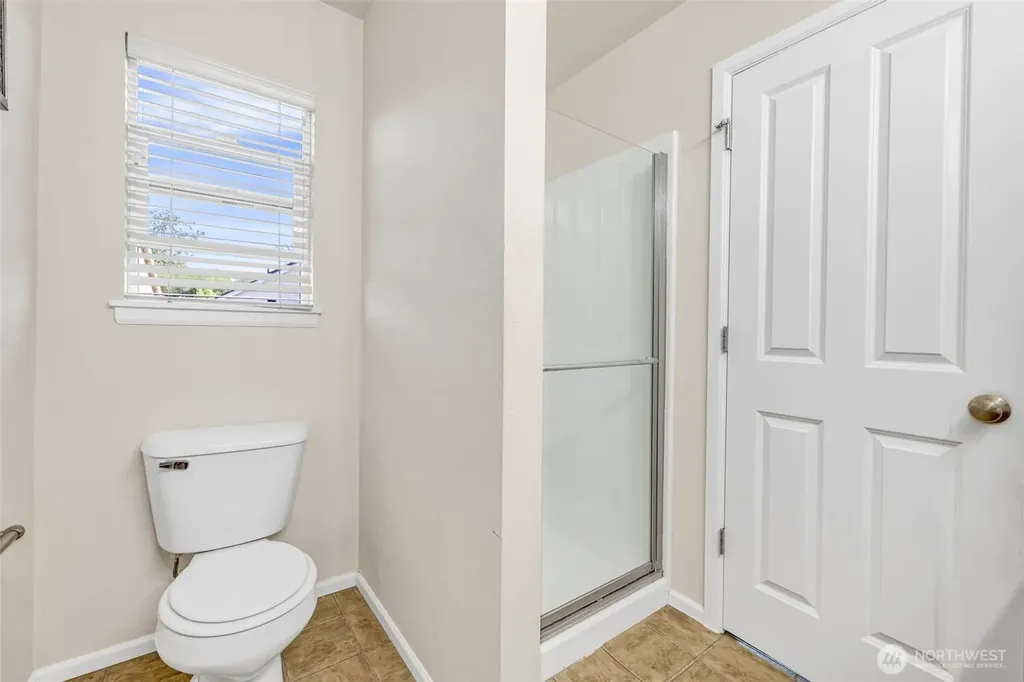 6048 Park Street E Fife WA 98424