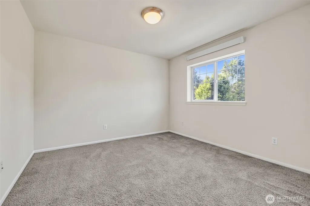 6048 Park Street E Fife WA 98424