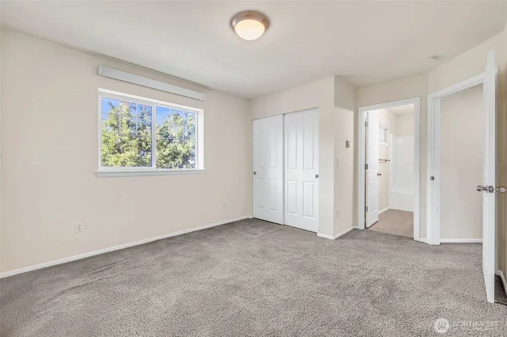 6048 Park Street E Fife WA 98424