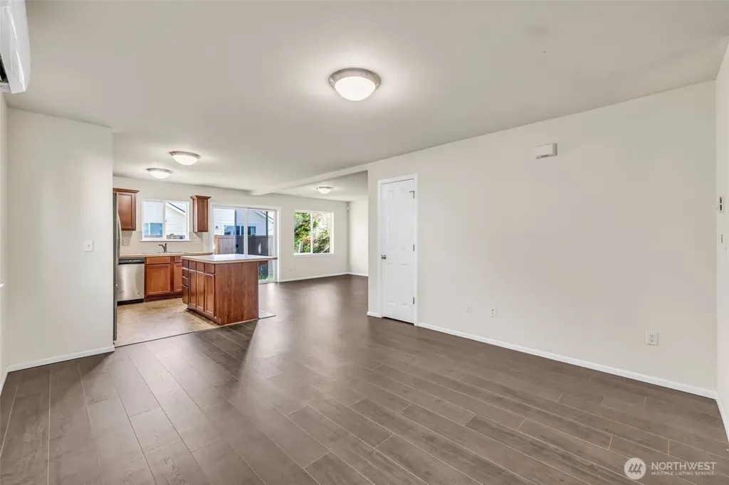 6048 Park Street E Fife WA 98424