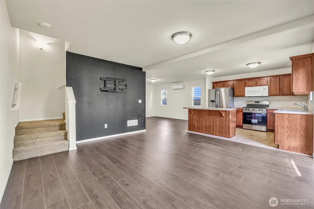 6048 Park Street E Fife WA 98424