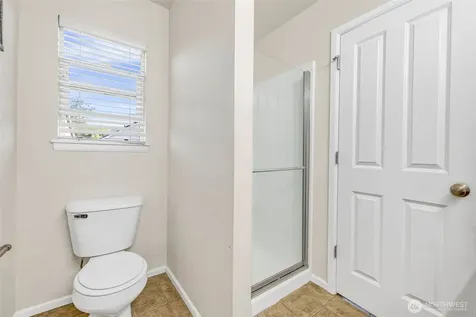 6048 Park Street E Fife WA 98424