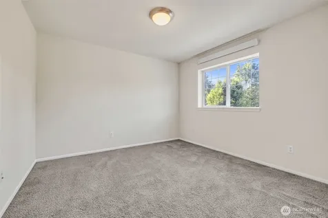 6048 Park Street E Fife WA 98424