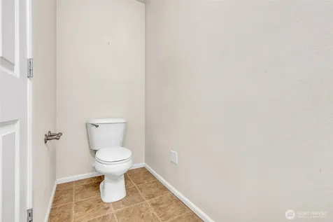 6048 Park Street E Fife WA 98424
