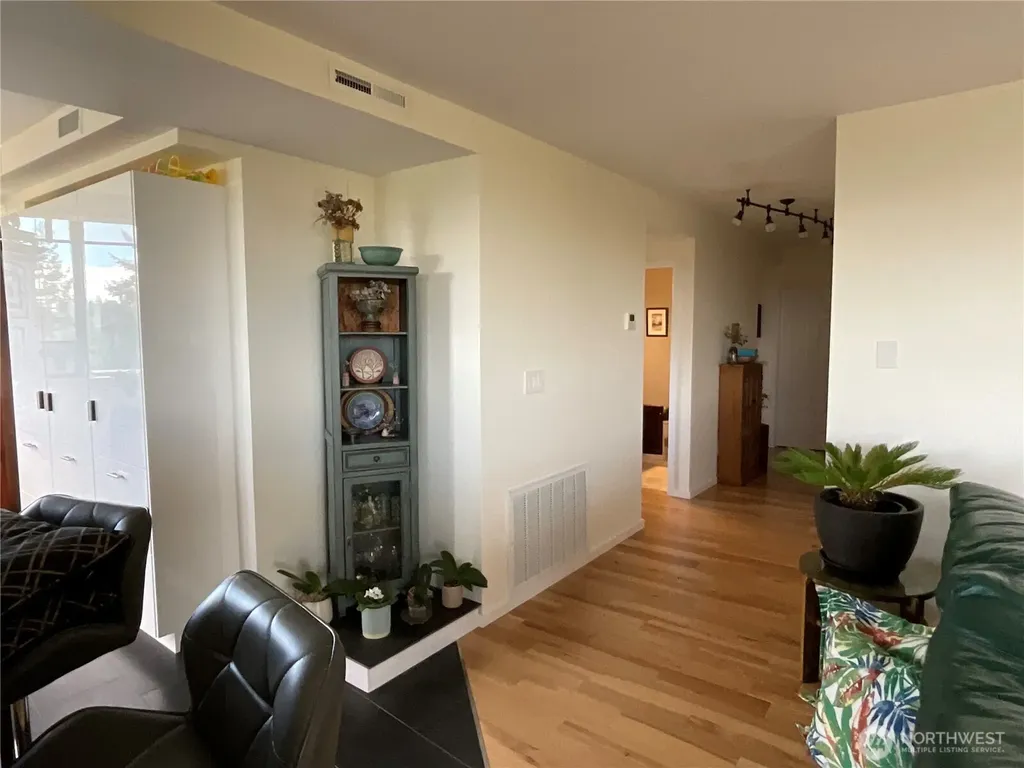 1910 Evergreen Park Drive SW Olympia WA 98502