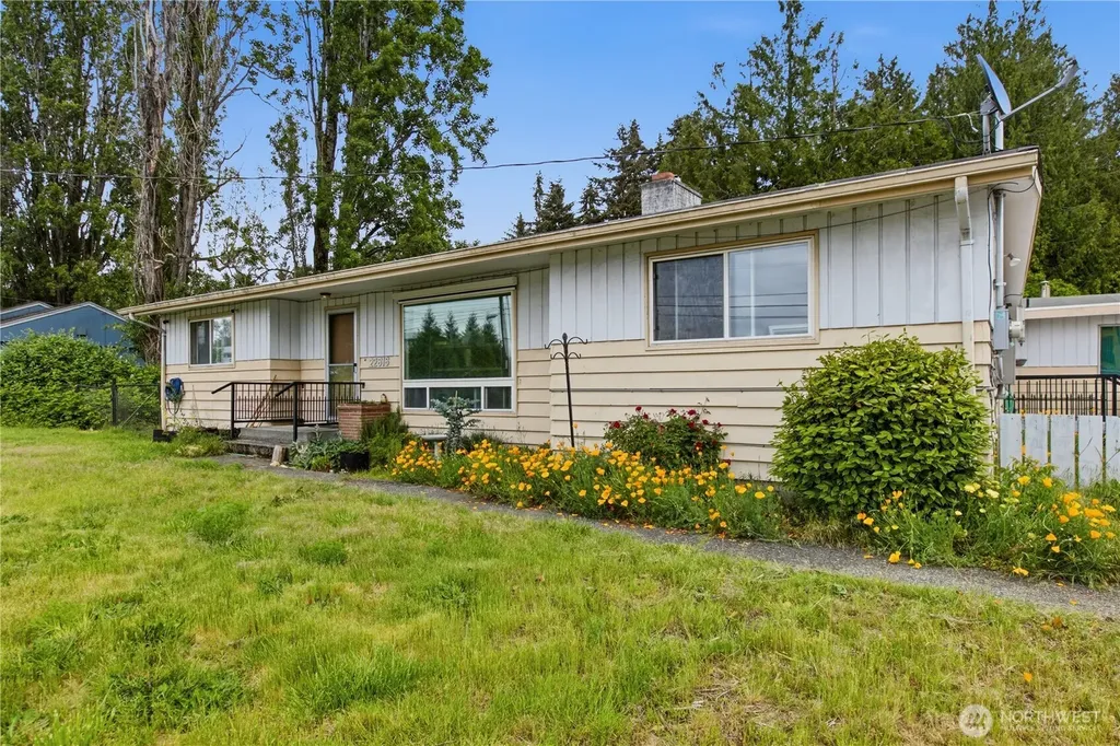 22616 24th Avenue S Des Moines WA 98198