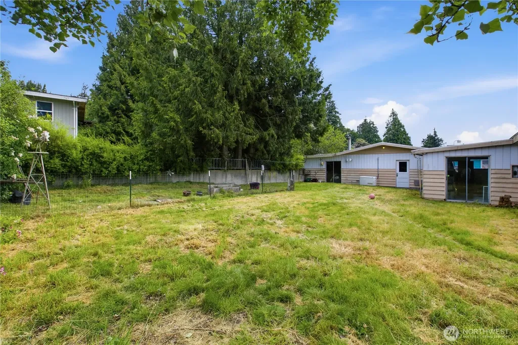 22616 24th Avenue S Des Moines WA 98198