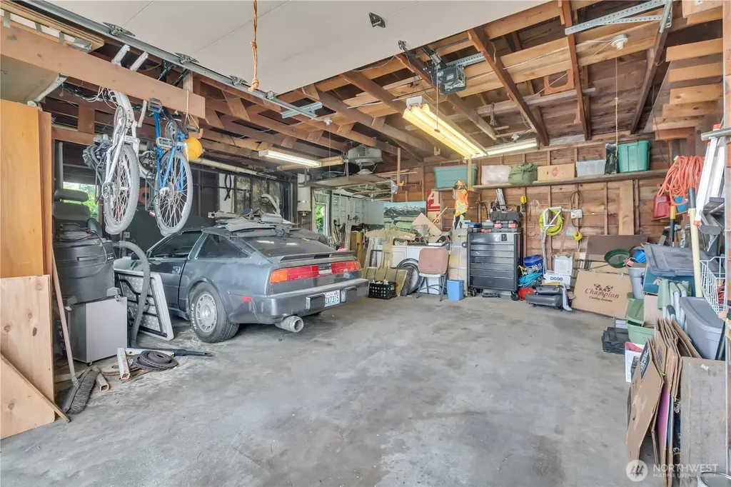 22616 24th Avenue S Des Moines WA 98198