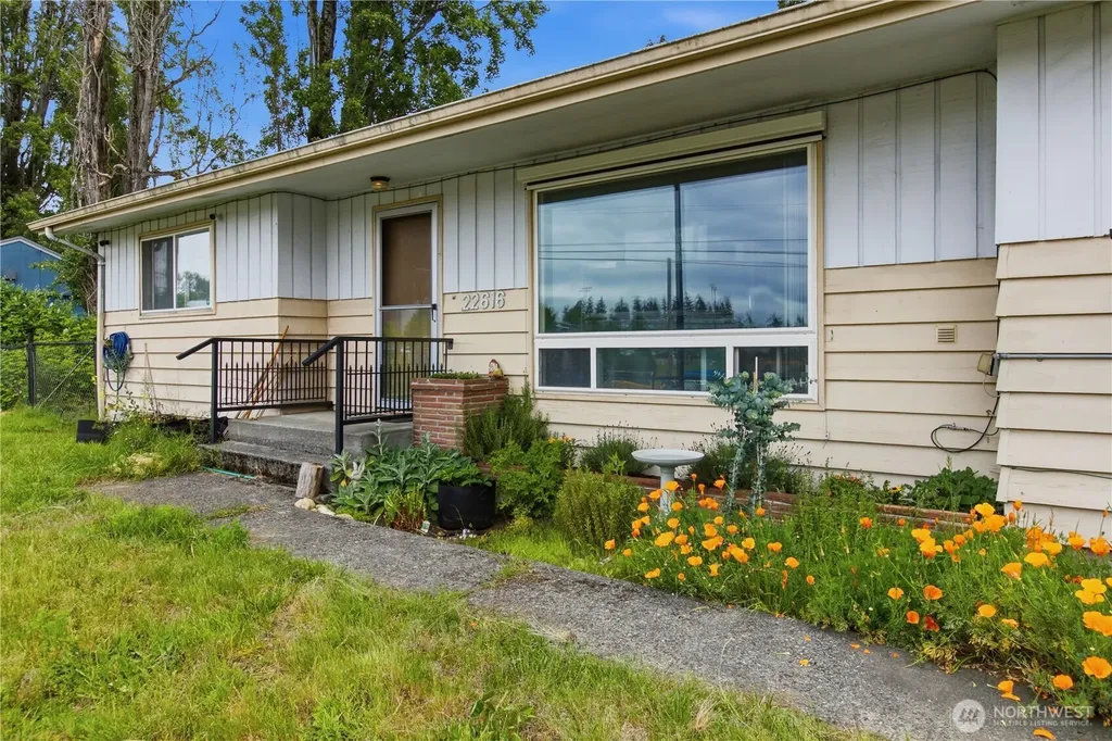 22616 24th Avenue S Des Moines WA 98198