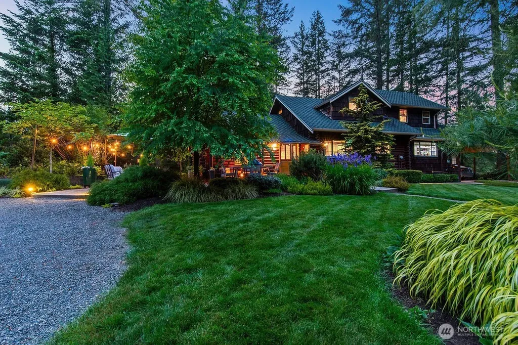 8343 Glenwood Road SW Port Orchard WA 98367