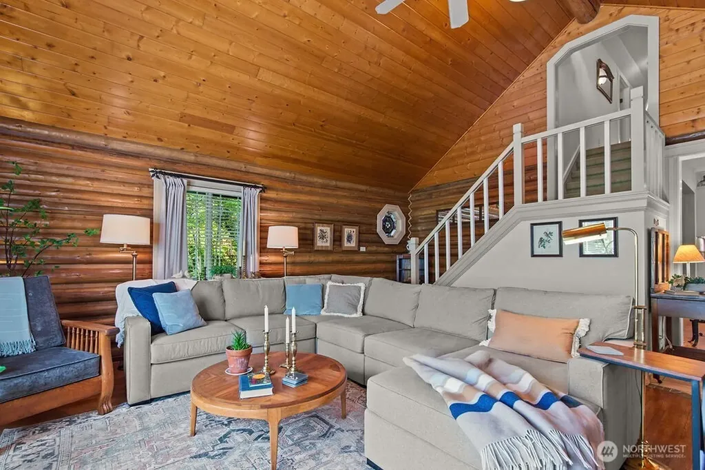 8343 Glenwood Road SW Port Orchard WA 98367