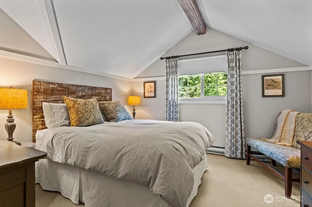 8343 Glenwood Road SW Port Orchard WA 98367