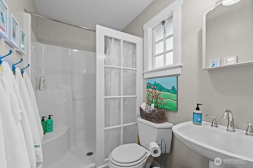 8343 Glenwood Road SW Port Orchard WA 98367