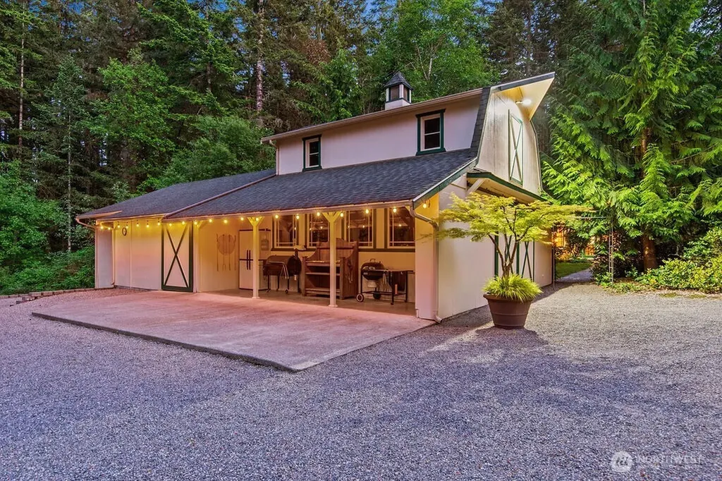 8343 Glenwood Road SW Port Orchard WA 98367