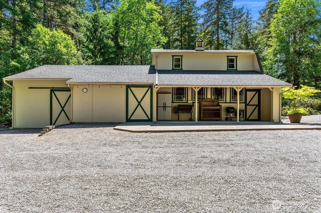 8343 Glenwood Road SW Port Orchard WA 98367