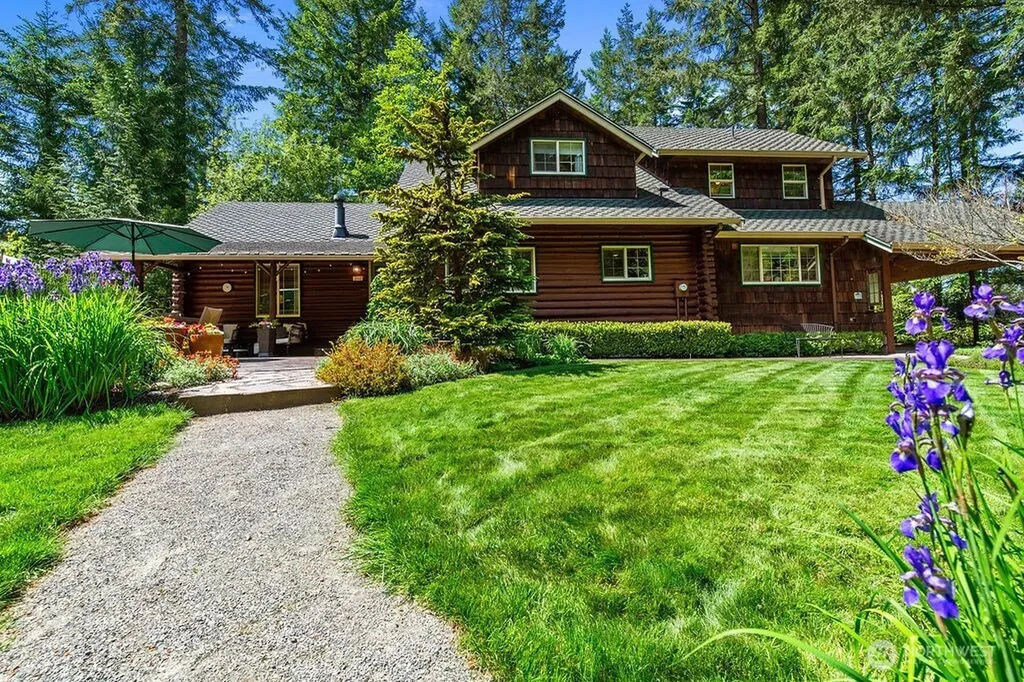 8343 Glenwood Road SW Port Orchard WA 98367