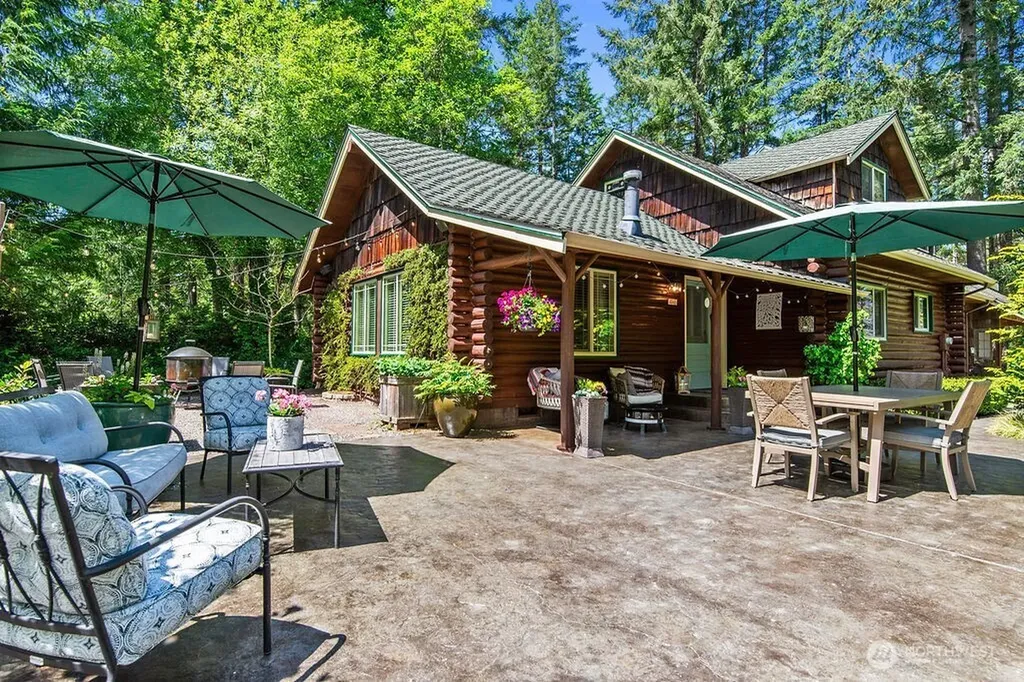 8343 Glenwood Road SW Port Orchard WA 98367