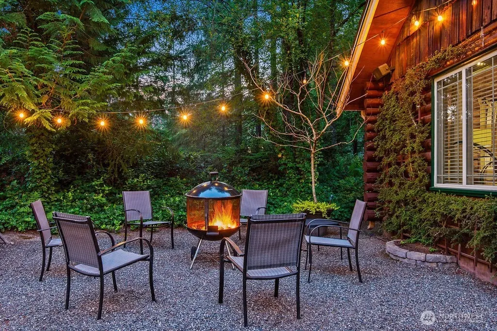 8343 Glenwood Road SW Port Orchard WA 98367