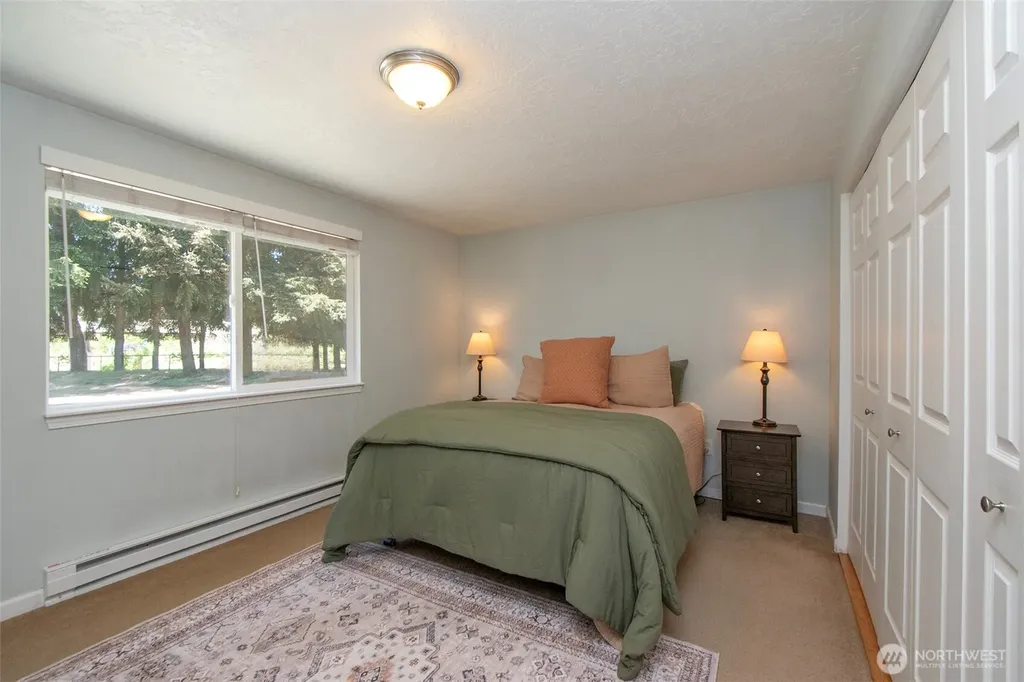 221 Mccomb Lane Sequim WA 98382