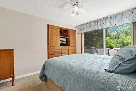 975 Front Street S Issaquah WA 98027
