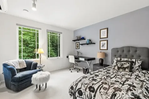 1830 216th Place NE Sammamish WA 98074