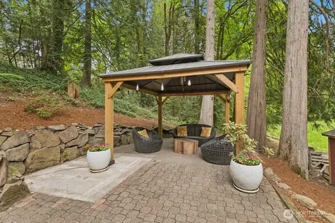 1830 216th Place NE Sammamish WA 98074