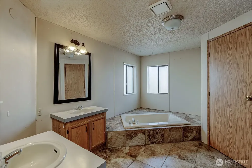 1706 Twin Peaks Drive Wenatchee WA 98801