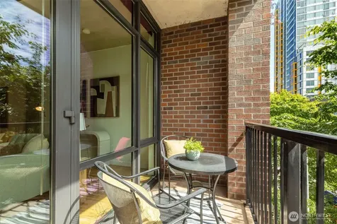 2720 3rd Avenue Seattle WA 98121