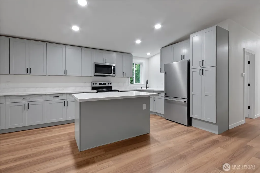 2074 W Cloquallum Road Shelton WA 98584