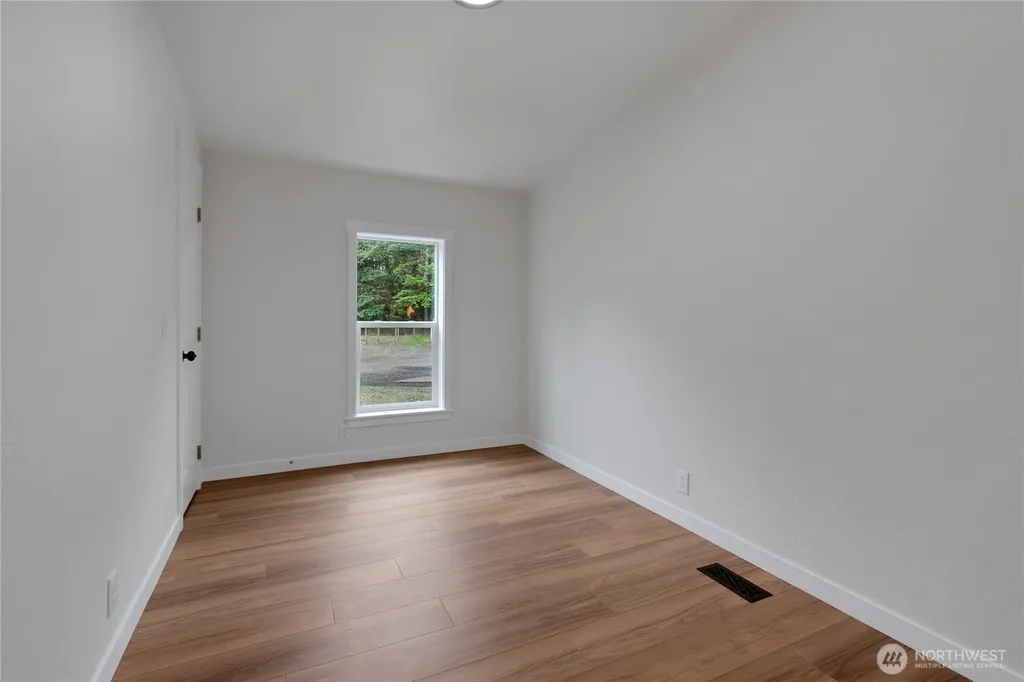 2074 W Cloquallum Road Shelton WA 98584