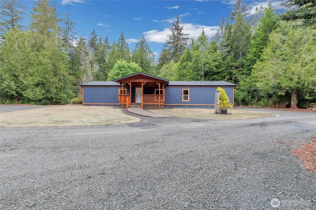 2074 W Cloquallum Road Shelton WA 98584