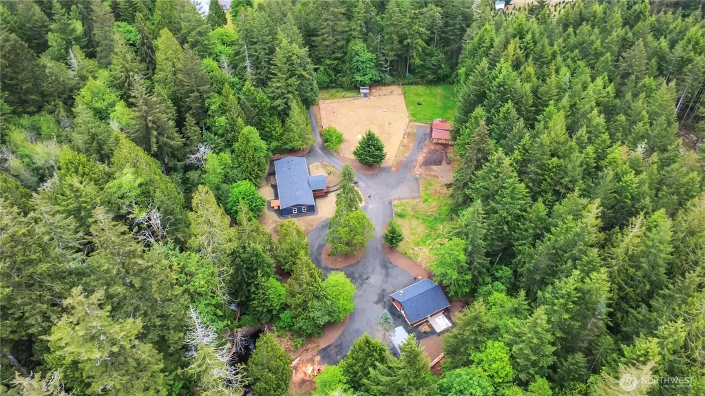 2074 W Cloquallum Road Shelton WA 98584