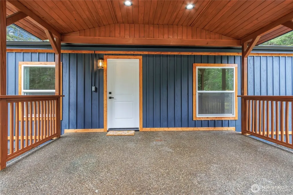 2074 W Cloquallum Road Shelton WA 98584