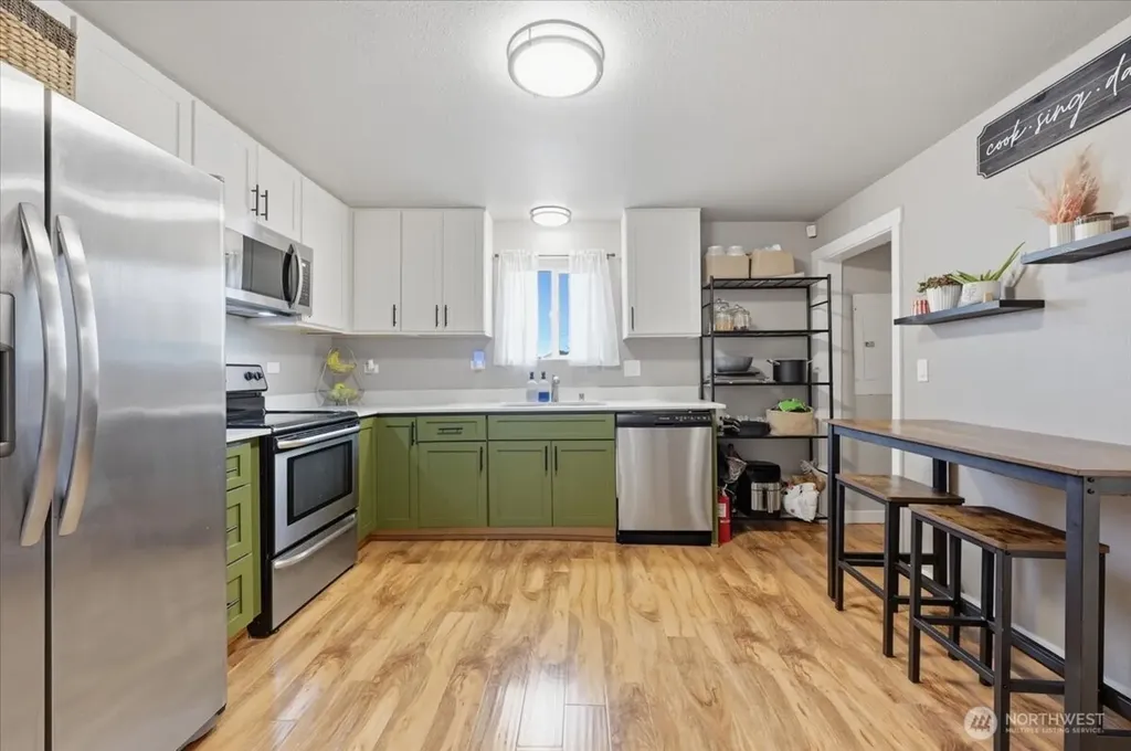 717 S 58th Street Tacoma WA 98408