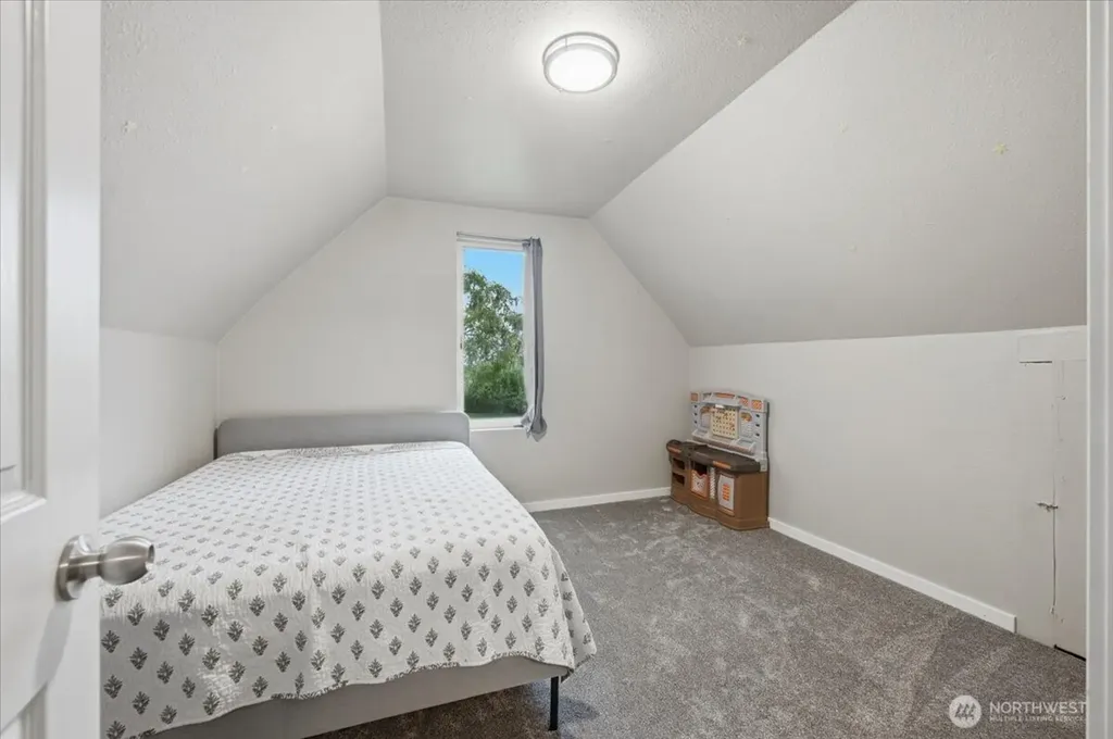 717 S 58th Street Tacoma WA 98408