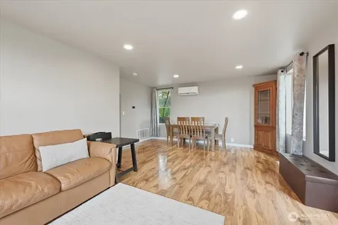 717 S 58th Street Tacoma WA 98408
