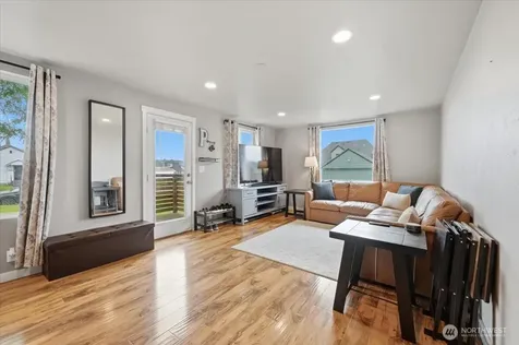 717 S 58th Street Tacoma WA 98408