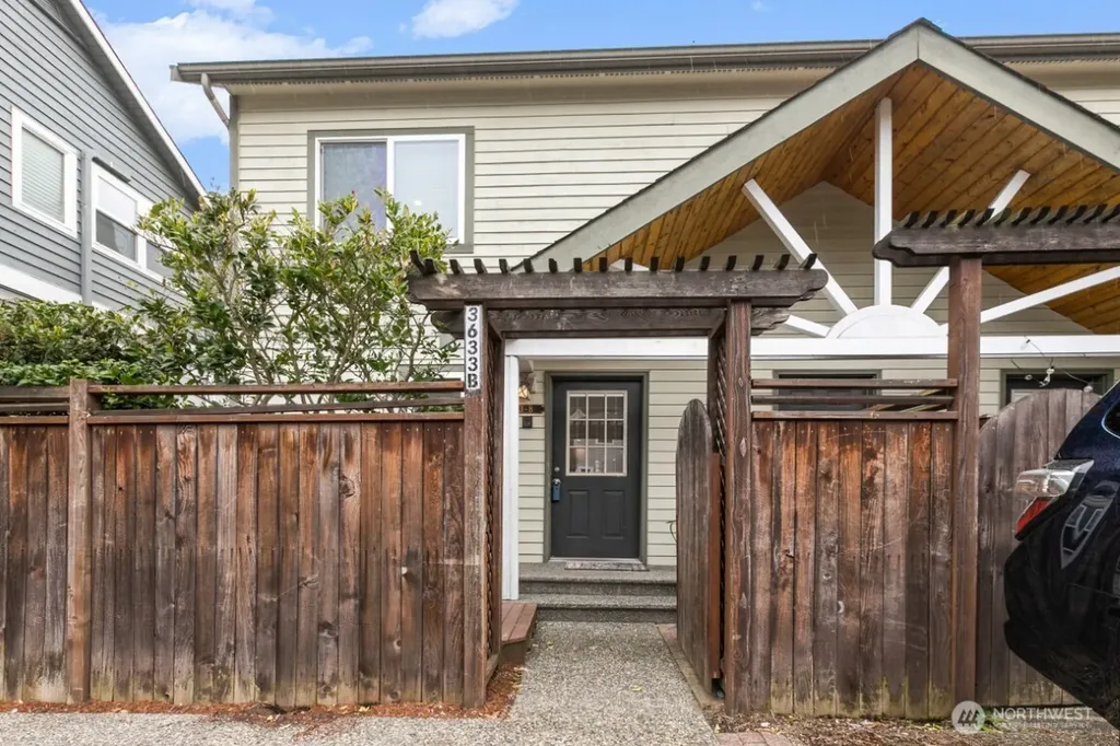 3633 22nd Avenue W Seattle WA 98199