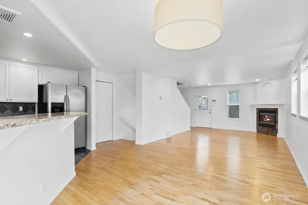 3633 22nd Avenue W Seattle WA 98199