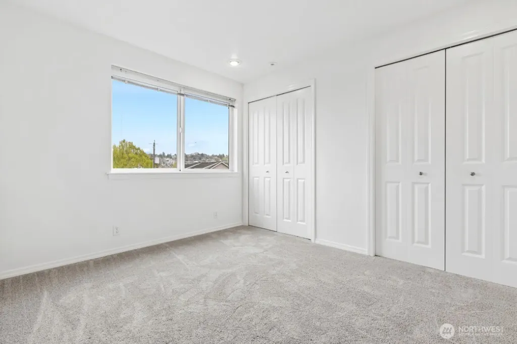 3633 22nd Avenue W Seattle WA 98199