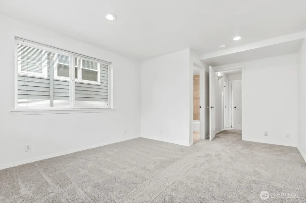 3633 22nd Avenue W Seattle WA 98199